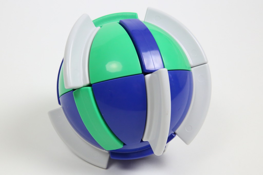 Buzzle Ball Review: A New Take On Puzzling - Chic Shopper Chick